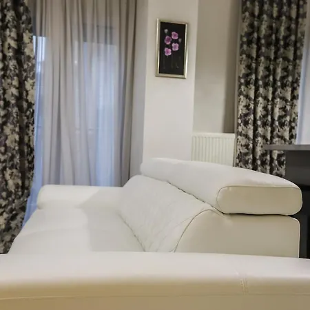 Erythrina #colony_deluxe_suite Apartment